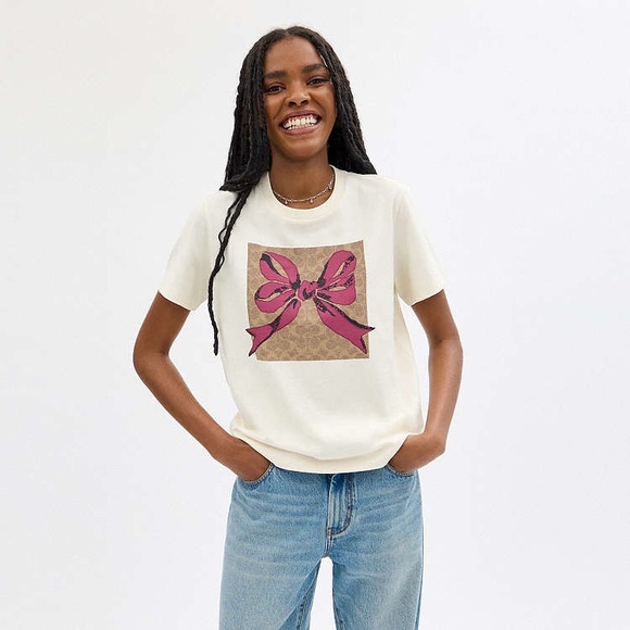COACH signature square bow t-shirt Sz S NWT - Picture 6 of 6